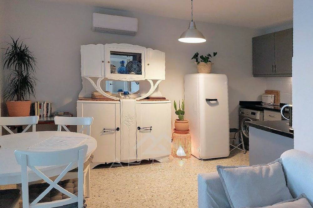 Quiet Beachfront Apartment in La Herradura, Almuñecar