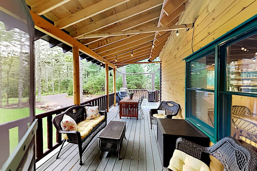 Amazing All-Season Sprucewold Cabin w/ Private Beach Club Access Dog-friendly in Boothbay Harbor, Lincoln County (Maine)