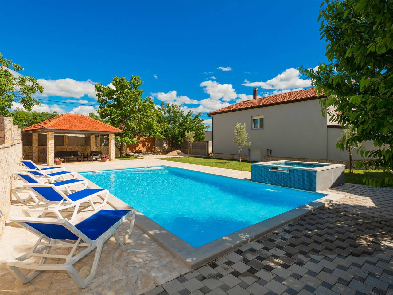 Lucija in Imotski, Makarska Riviera