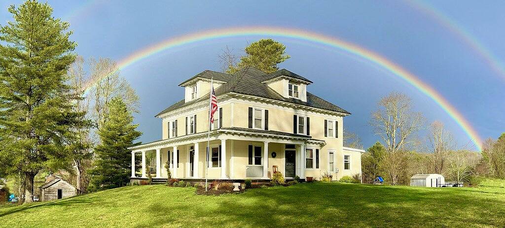 Charming Victorian Home Close to The Blue Ridge Parkway - Mile Marker 146 in Blue Ridge Parkway, Floyd County