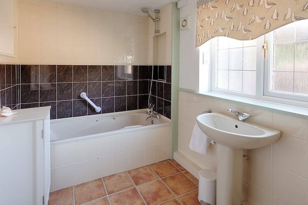 Entire apartment, Edelweiss | East Ruston Cottages in Happisburgh, Norfolk