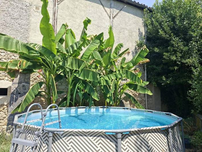 Location de vacances, avec Terrasse ainsi que Jardin et Piscine à Condom - 2
