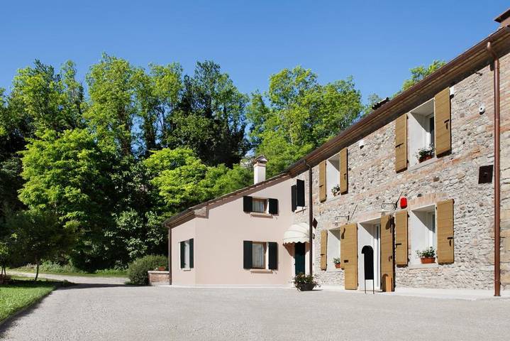 Location de vacances pour 3 personnes, avec jardin et vue à Pederobba - 3