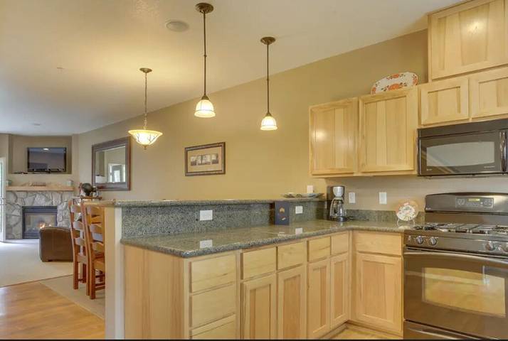 Vacation rental for 6 people, with balcony and hot tub as well as sauna in Government Camp