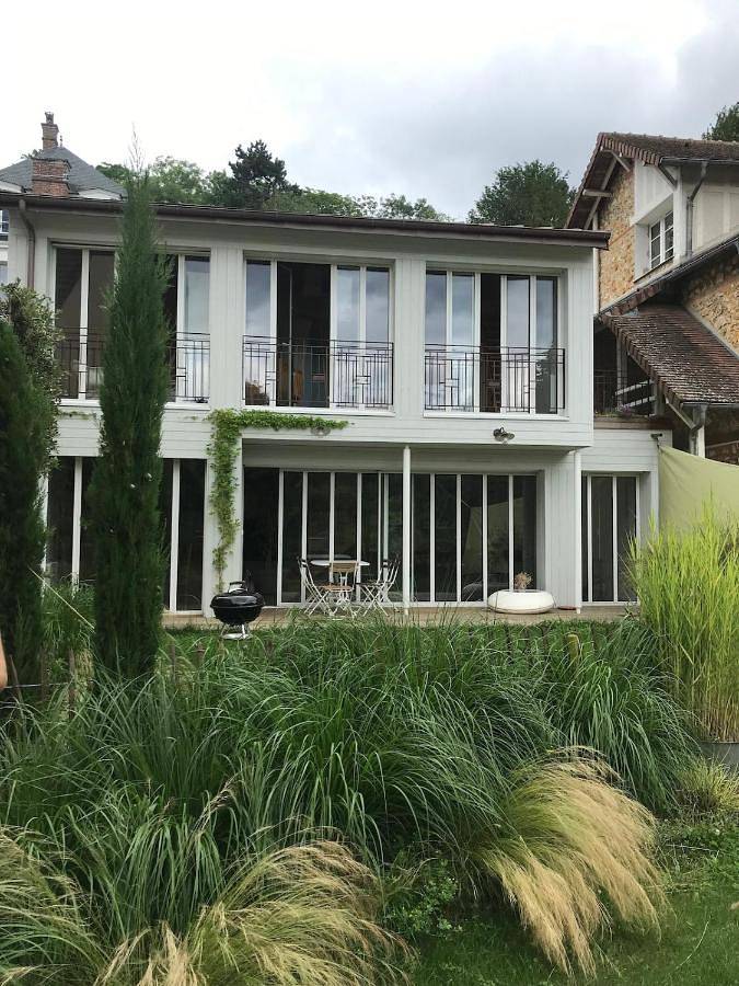 Location de vacances pour 4 personnes, avec Terrasse ainsi que Jardin et Vue à Andrésy