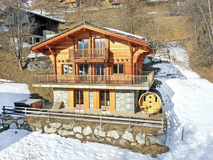 Geräumiges Ferienhaus Chalet Dixence in Les Masses, Hérémence