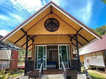 Maison d’hôte pour 2 personnes, avec piscine et bassin pour enfant ainsi que vue et jardin dans Ko Yao