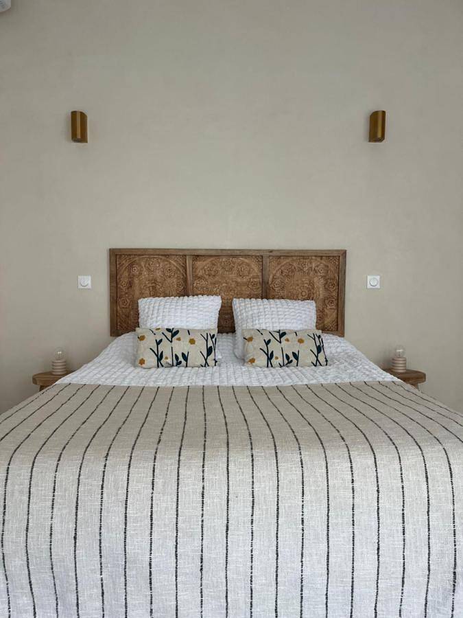 Location de vacances pour 2 personnes, avec piscine et terrasse à Vallabrègues - 4