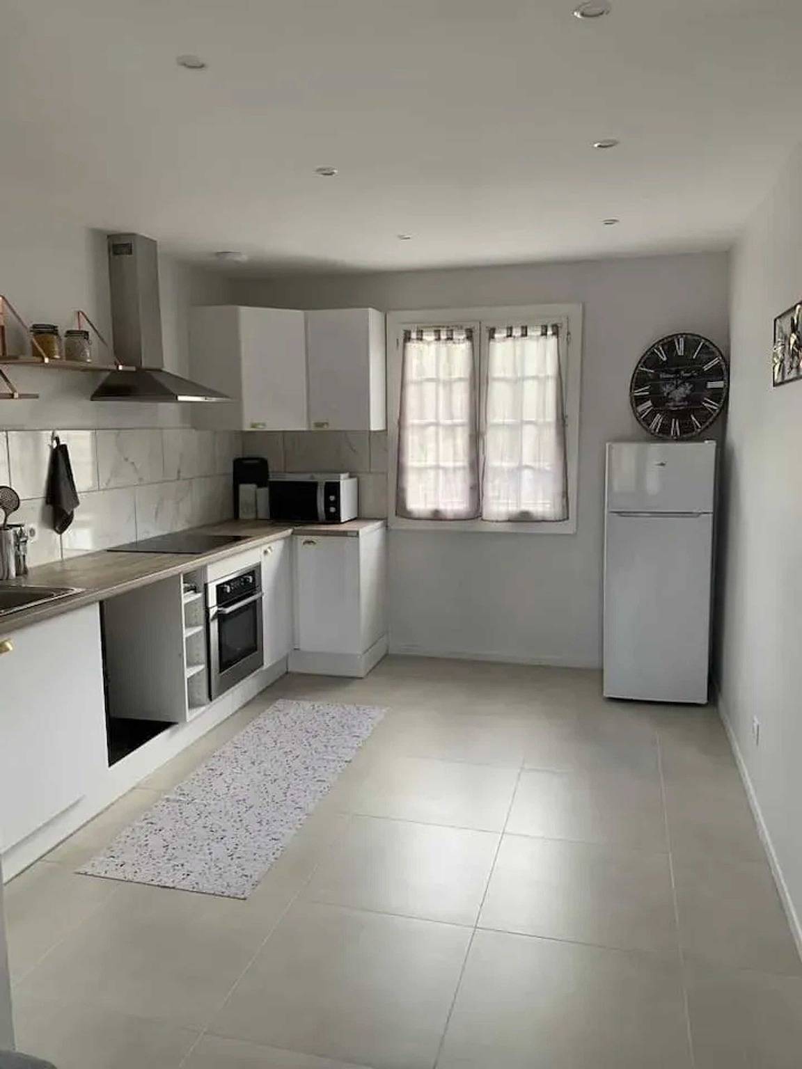 Entire apartment, Spacious apartment in Pierrelaye with garden view, 83 m² in Pierrelaye, Val-d'Oise