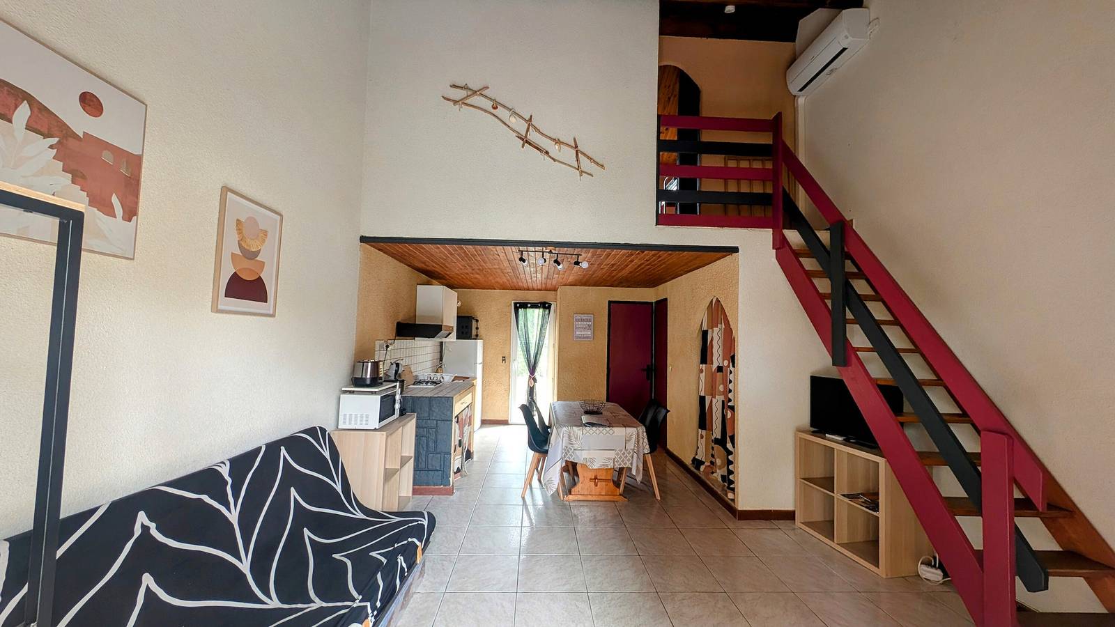 Casa rural de 2 habitaciones, aire acondicionado, piscina, cerca de Sigean in Roquefort-des-Corbières, Region de Narbonne