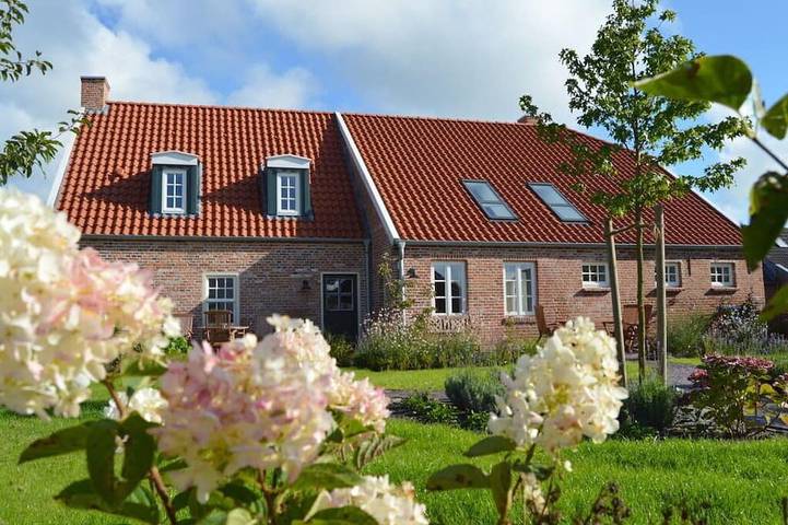 Ferienhaus für 4 Personen, mit Terrasse in Hinte