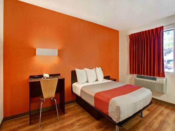 Apartamento entero, Acogedora cama tamaño queen | Adaptada para personas con discapacidad/Bañera in Sunnyvale, Silicon Valley