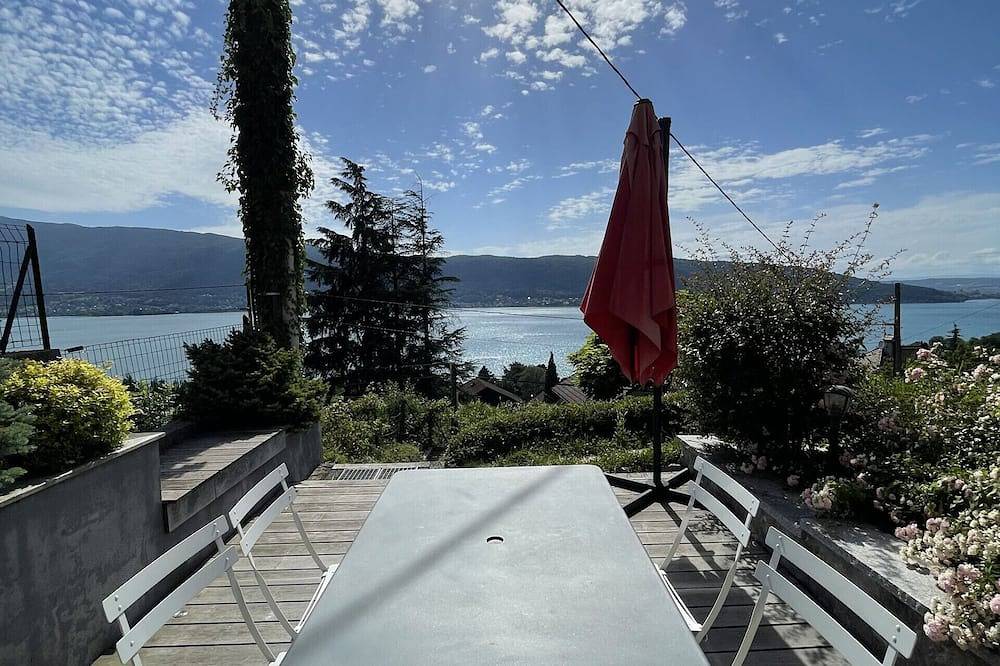 Veyrier - Cottage de Charme en Duplex Vue Lac in Menthon-Saint-Bernard, Región de Annecy