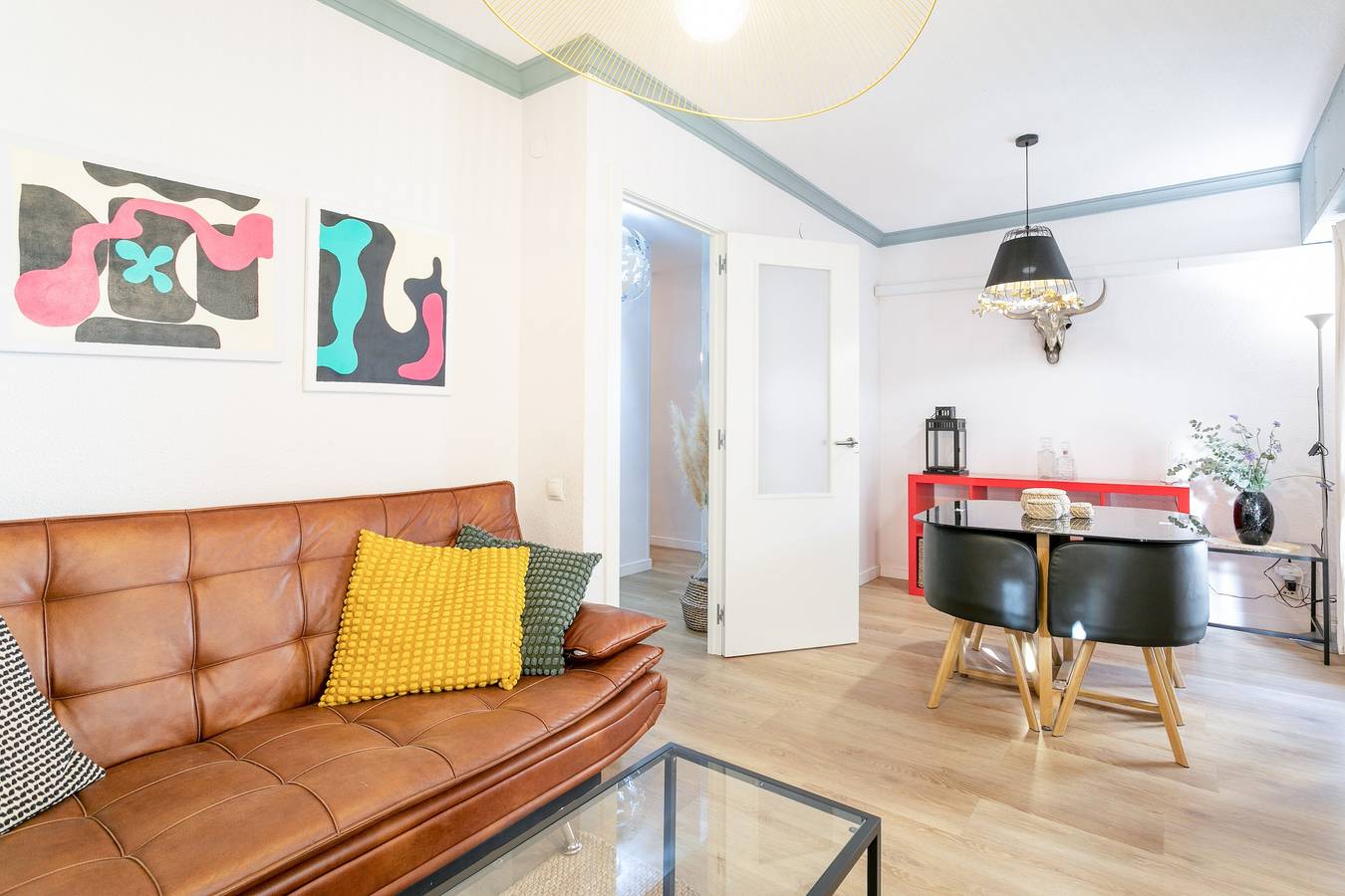 Entire apartment, Apartment 'Plaza España' with Balcony, Wi-Fi and Air Conditioning in El Barrio, Alicante