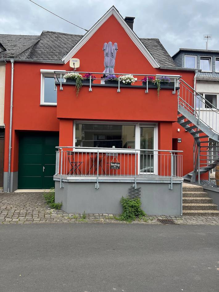 Apartamento entero, Apartamento 'Quartierblancdenoir Noir' con Wi-Fi in Reil, Bernkastel-Kues y alrededores