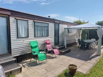 Gîte pour 4 personnes, avec piscine et terrasse dans Port Briac