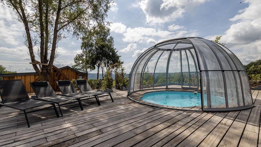 Maison de vacances pour 4 personnes, avec terrasse ainsi que piscine et jardin à Trois-Ponts