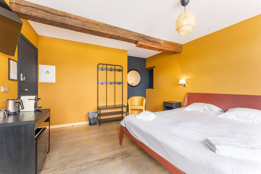 Garden room w. view old brewery The Lake Suites in Bruges, Flandre-Occidentale