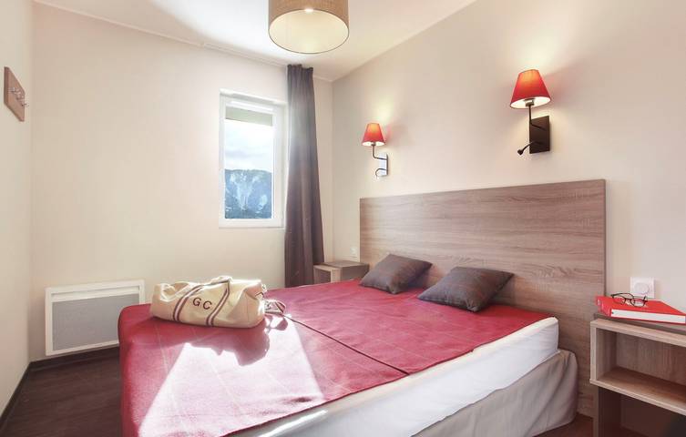 Gîte pour 4 personnes, avec balcon ainsi que piscine et sauna, animaux acceptés à Pra-Loup - 4