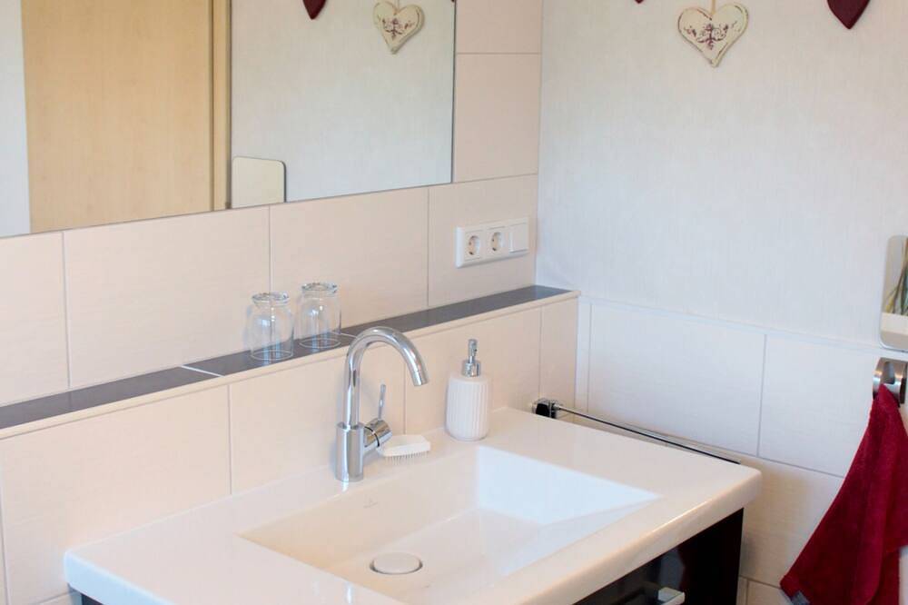 Ganze Wohnung, Ferienwohnung in ruhiger attraktiver Lage Nordfriesland, Risum-Lindholm in Risum-Lindholm, Nordseeküste