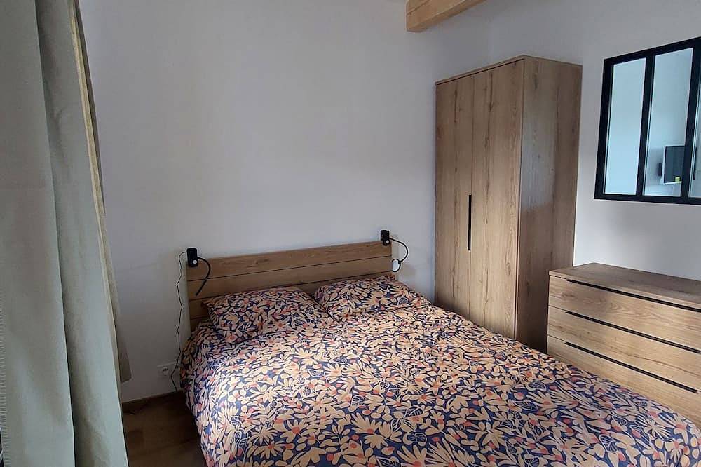 Appartement entier, Logement confortable, au calme de la campagne provençale, avec piscine et spa. in Malataverne, Région de nyons