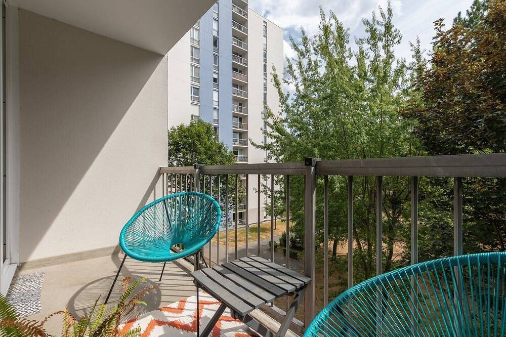 Entire apartment, Charming apartment with parking and balcony. in La Madeleine, Lille region