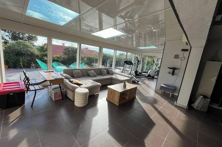 Location de vacances pour 11 personnes à Saint-Laurent-de-Mure