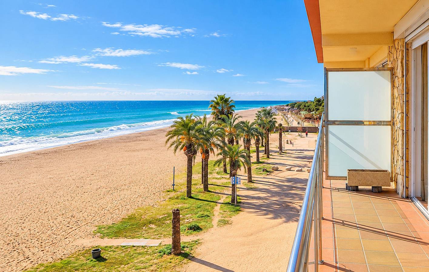Appartement de vacances entier, 1km de la plage, Piscine, Terrasse, Cuisine, WiFi in Platja de Llevant (Malgrat de Mar), Santa Susanna