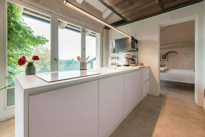 Ganze Wohnung, Designhaus in den Langhe mit Swimmingpool in Novello, Langhe