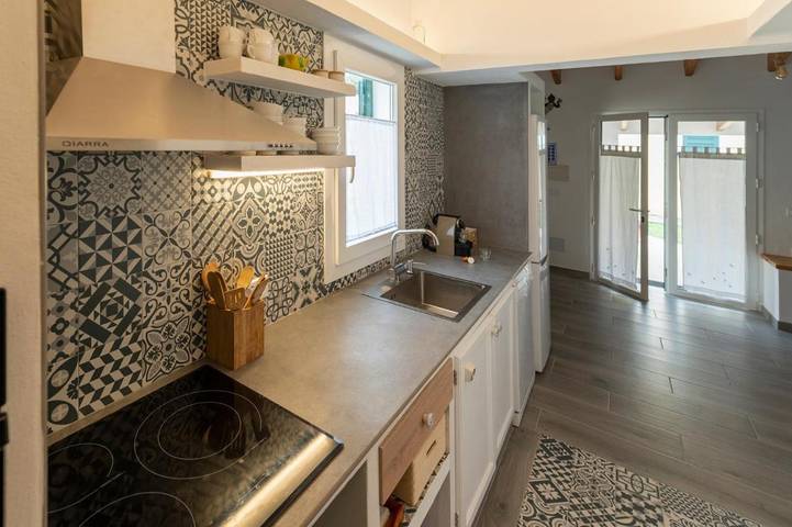 Gîte pour 6 personnes, avec piscine ainsi que jardin et vue, adapté aux familles dans Son Xoriguer - 3