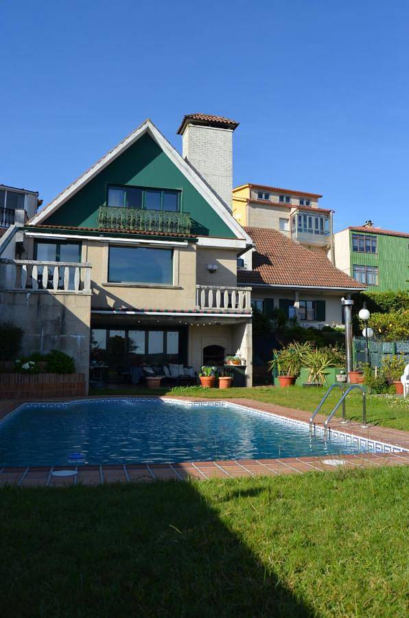 Chalet para 10 personas, con jardín además de piscina y vistas en Rias Baixas - 4