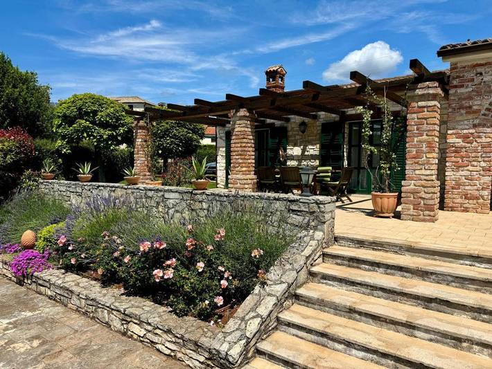 Villa pour 8 personnes, avec vue ainsi que piscine et jardin à Barat - 3