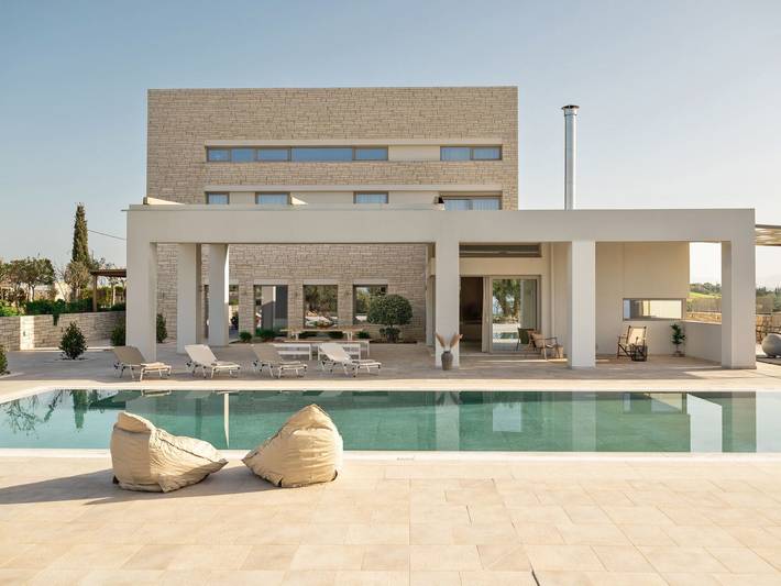Ferienhaus für 8 Personen, mit Ausblick und Pool sowie Garten in Heraklion