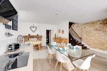 Gîte pour 6 personnes, avec terrasse à Montignac