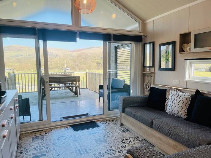 Albergue para 6 personas con jacuzzi in Powys