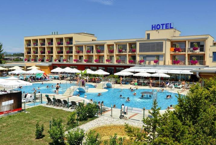 Hotel für 2 Personen, mit Terrasse und Whirlpool sowie Sauna