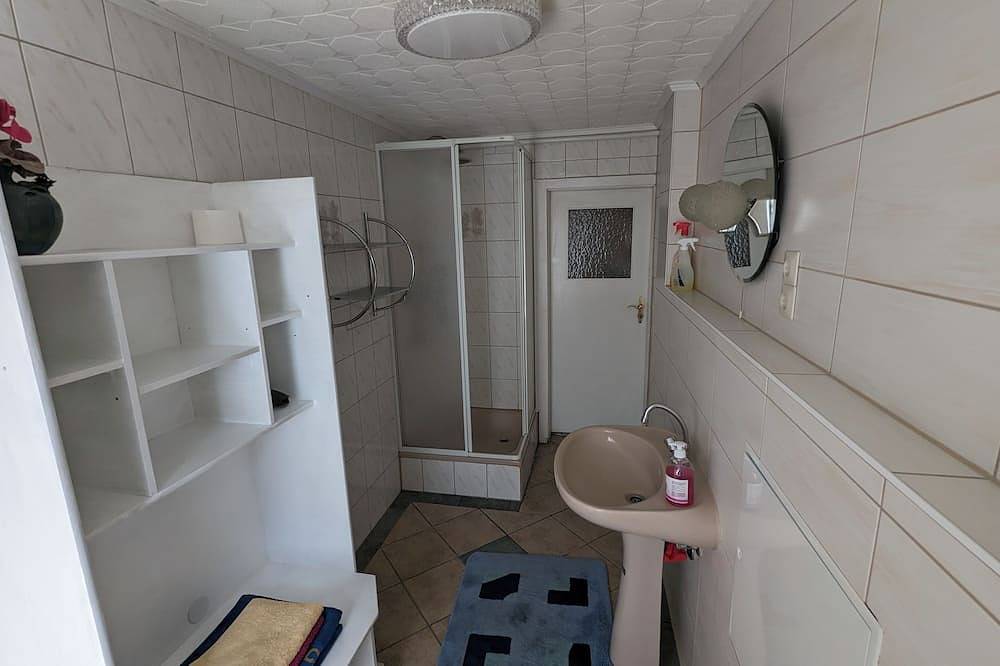 Ganze Wohnung, Ferienwohnung nähe Rennsteig und den größten Stauseen Deutschlands in Lobenstein, Bad Lobenstein