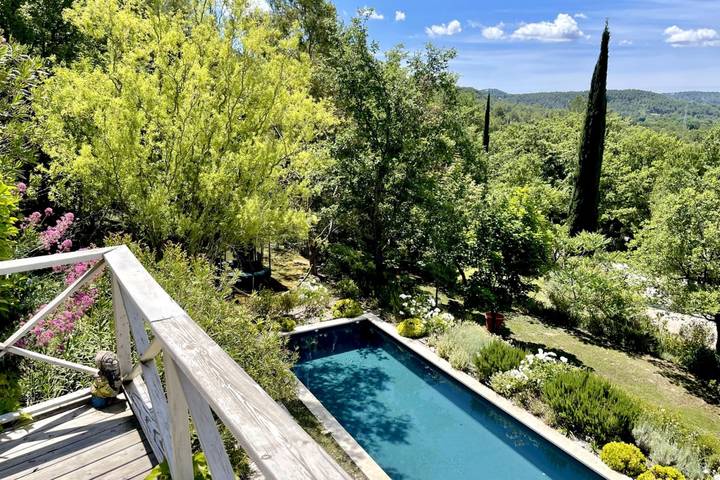 Location de vacances pour 14 personnes, avec jacuzzi et jardin, adapté aux familles à Rognes - 3