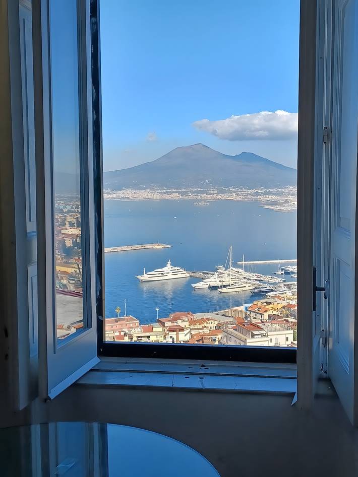 Ganze Wohnung, Apartment 'La Libreria' mit Bergblick, Wlan und Klimaanlage in Castellammare di Stabia, Sorrento Coast