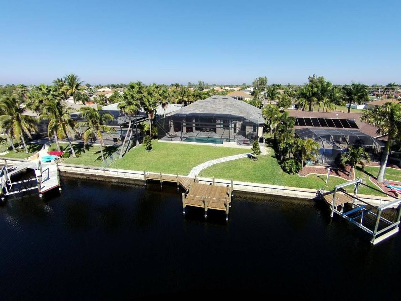 Luxuriöse Villa mit privatem Steg in Cabo Coral, Southwest Florida