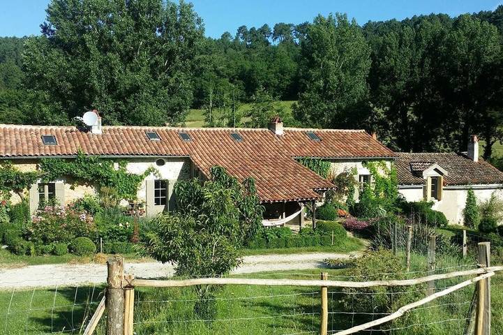 Gîte pour 4 personnes, avec Terrasse et Jardin