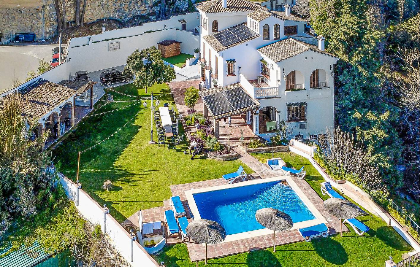 Modernes 2BR Apartment mit Pool, WiFi & Parkplatz in der Nähe von Casarabonela in Casarabonela, Sierra de las Nieves