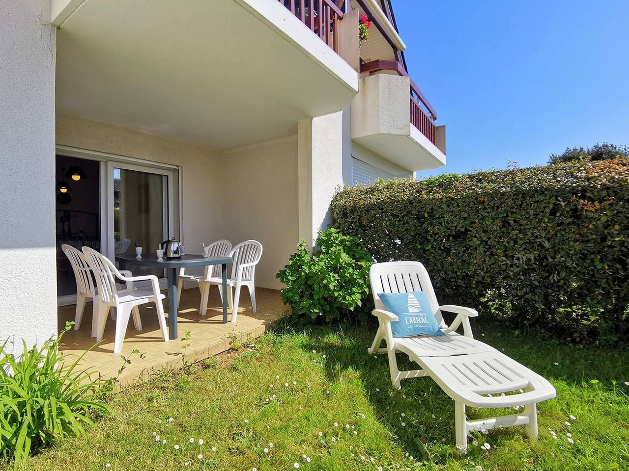 Appartement entier, Carnac - Appartement 2 pièces avec terrasse, piscine et parking privé, à 400m de la plage. in Carnac, Côte des Mégalithes