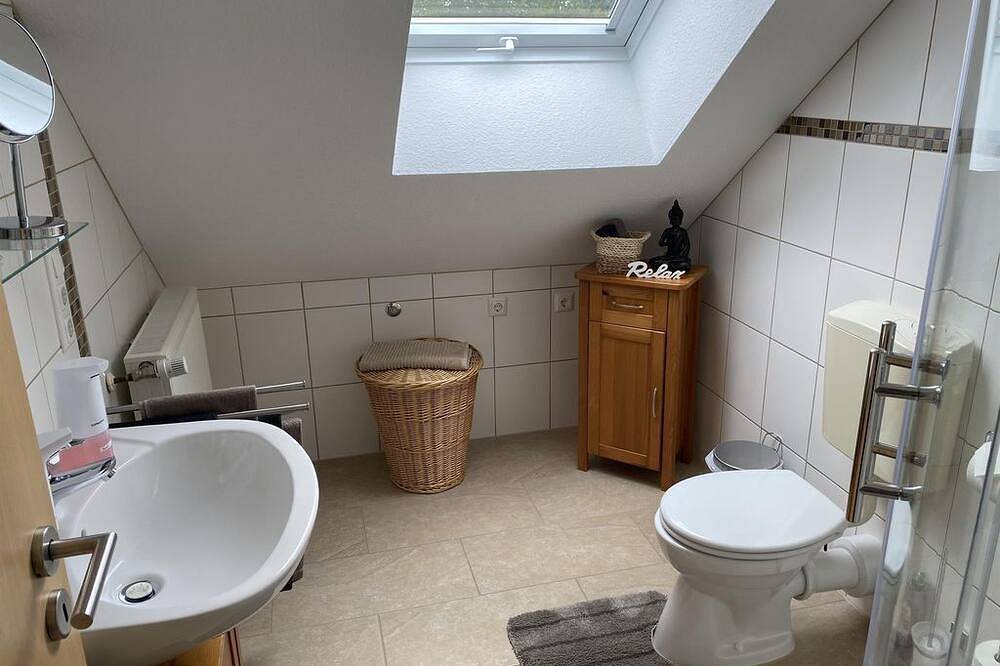 Ganze Wohnung, Ferienwohnung mit Herz - Appartement/Fewo, Dusche, Wc, neuwertig in Beltheim, Hunsrück