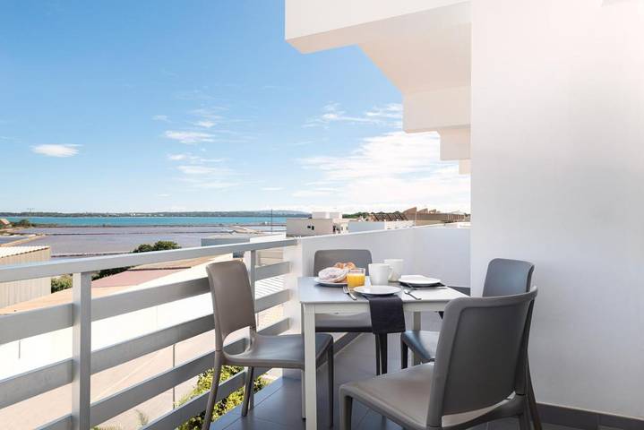 Apartamento de vacaciones para 4 personas, con balcón además de vistas y vistas al lago - 1