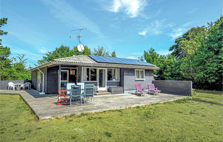 Ferieudlejning for 8 personer, med Jacuzzi og Sauna i Fjellerup Strand