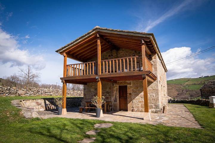 Log cabin for 6 people, with pool, with pets - 1