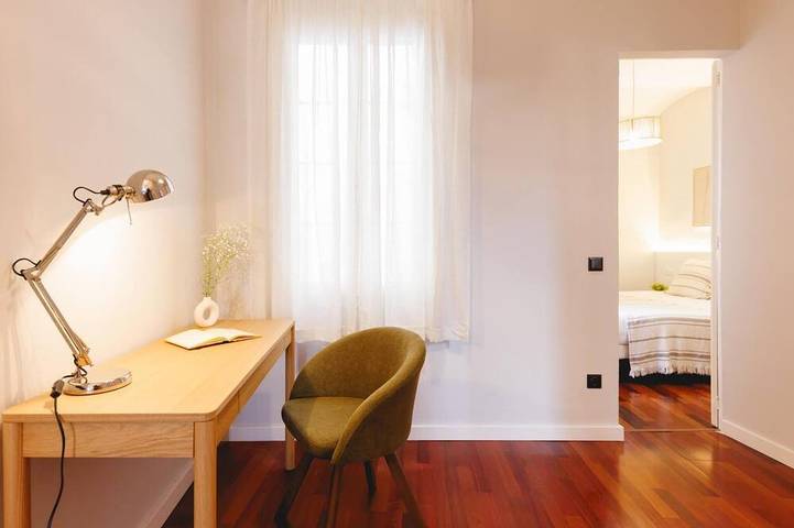 Ganze Wohnung, Bravissimo Nou del Teatre, mit Balkon und Panoramablick im Herzen der Altstadt in Girona, Gironès