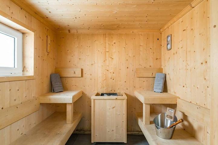 Heated Pool,Sauna, Gym, Jacuzzi,Beach Volley,Kids Playground,Free Wi-Fi, BBQ,A/C in Sarzana, Parco Naturale Regionale di Montemarcello-Magra-Vara