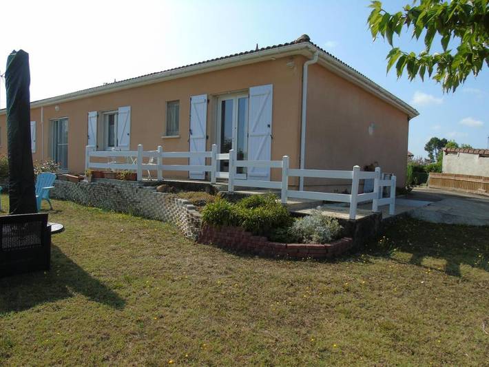 Casa de huéspuedes para 7 personas, con terraza además de jardín y vistas - 1